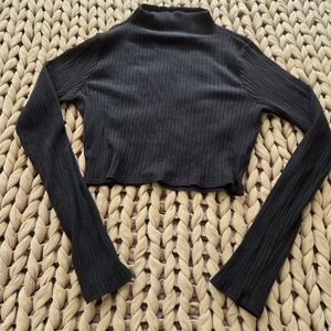 Source Unknown Black Ribbed Cropped Long-Sleeve Top